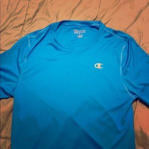 Men’s Medium tight fit champion Shirt.